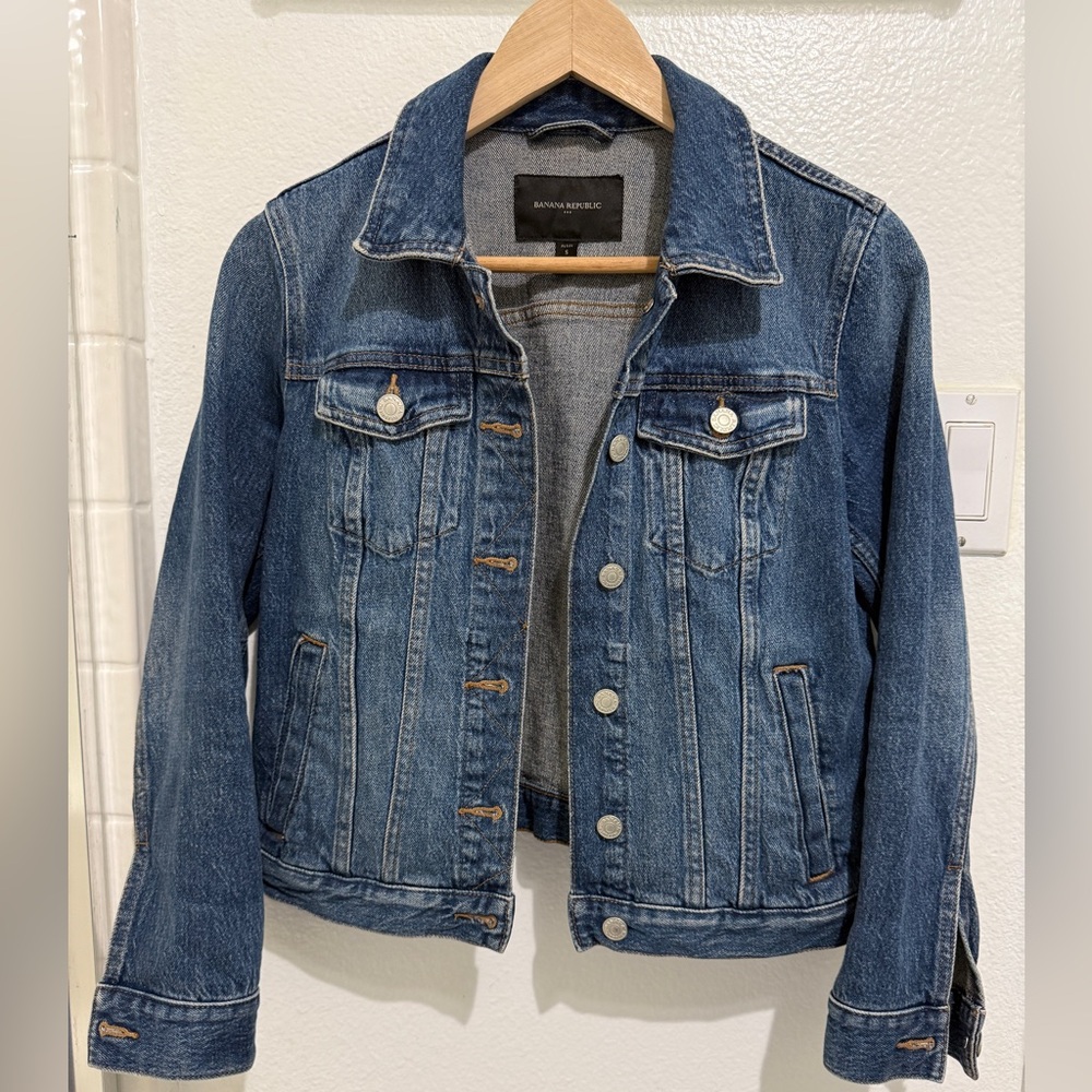Banana Republic Classic Blue Jean Jacket